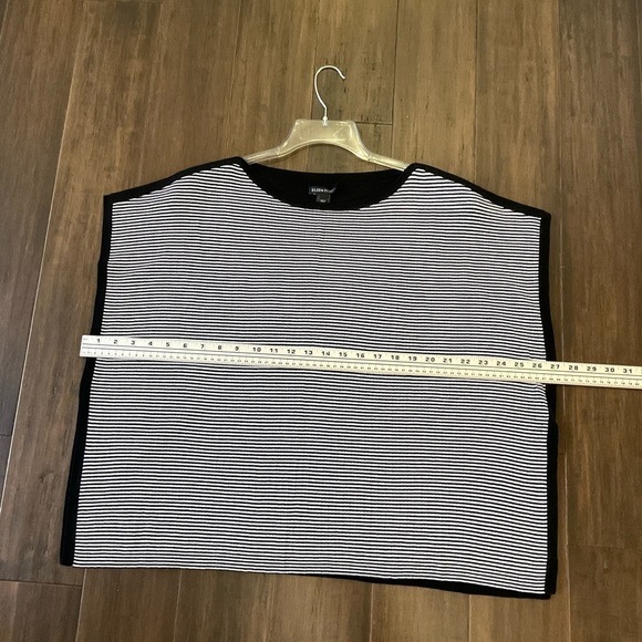 Eileen Fisher Bateau Neck Black & White Striped Box Top Size L/XL - Picture 9 of 9